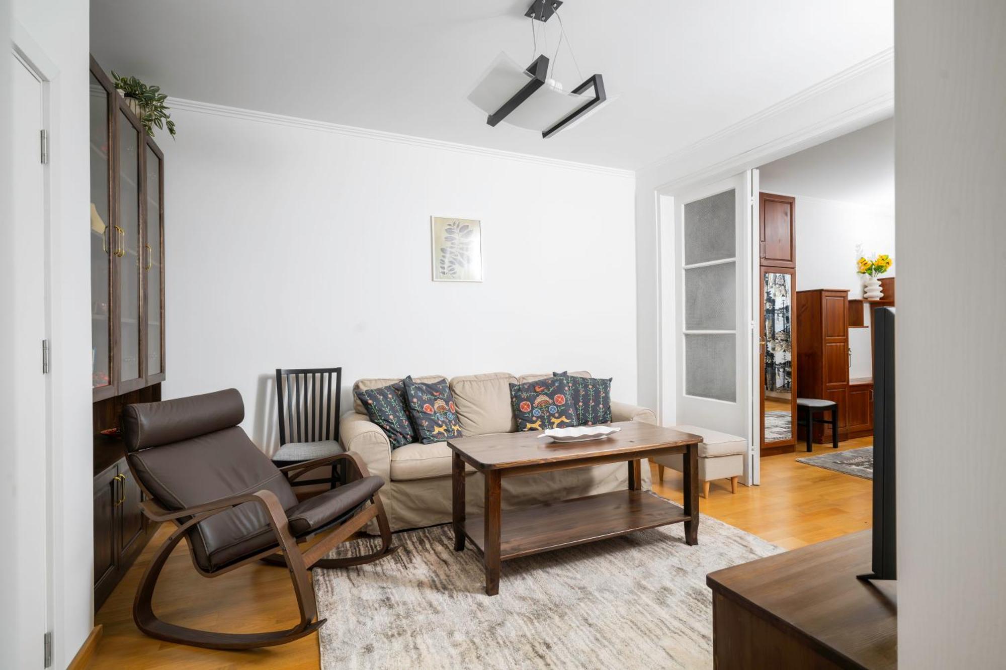 1bd Flat With Desk On Russian Monument Square Sofia